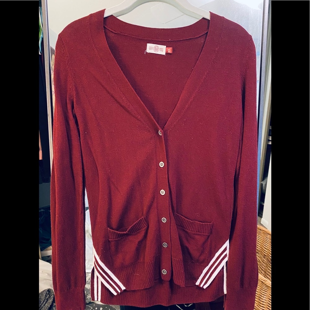 SO Maroon Cardigan in Juniors XS